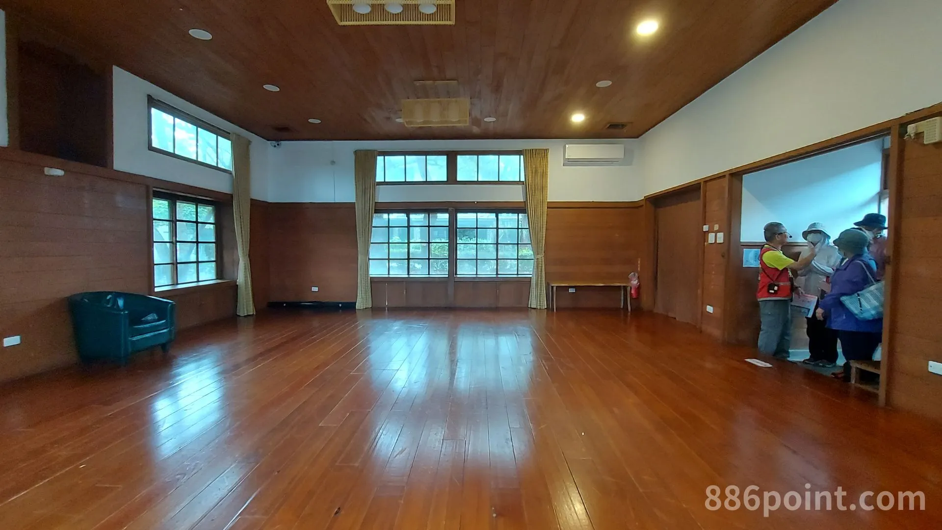 松林下的歷史對話：FLA理事鄭裕雄帶領民眾走讀松園別館人文美景